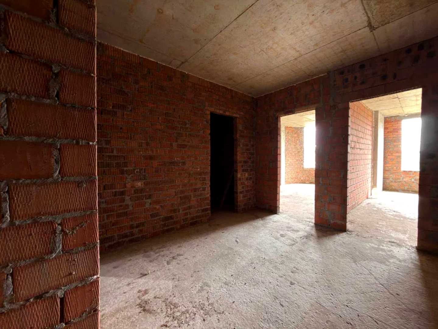1878307994362674