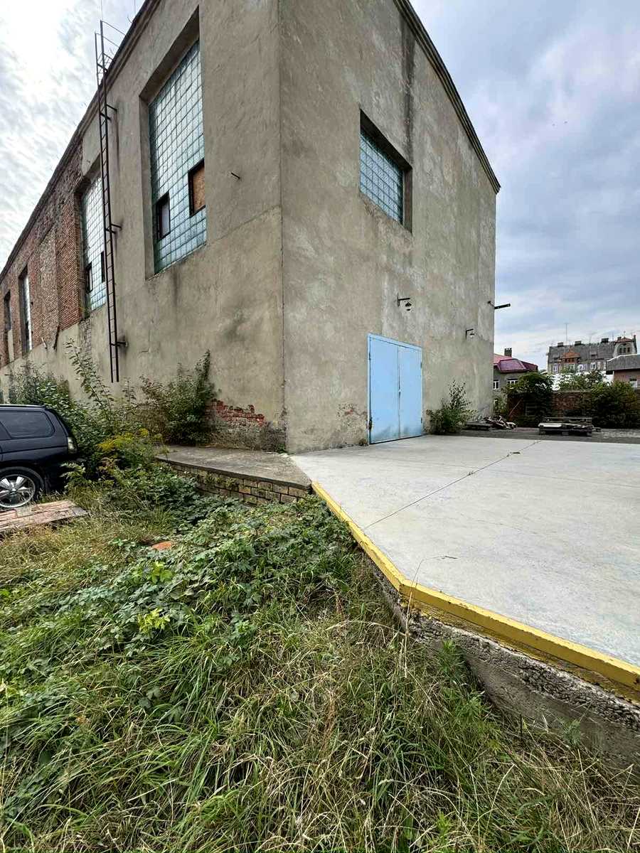 1878308412633853