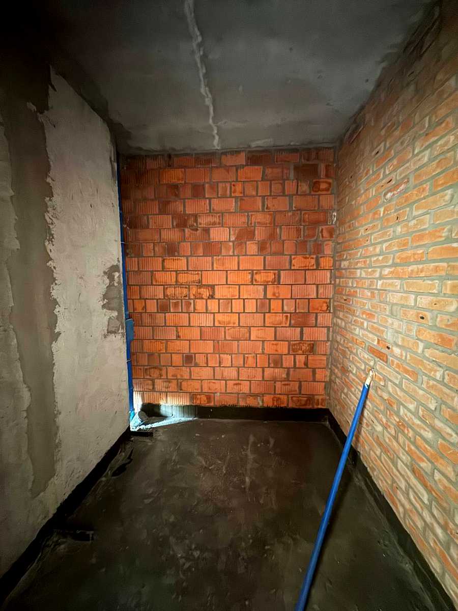 1878308560194299