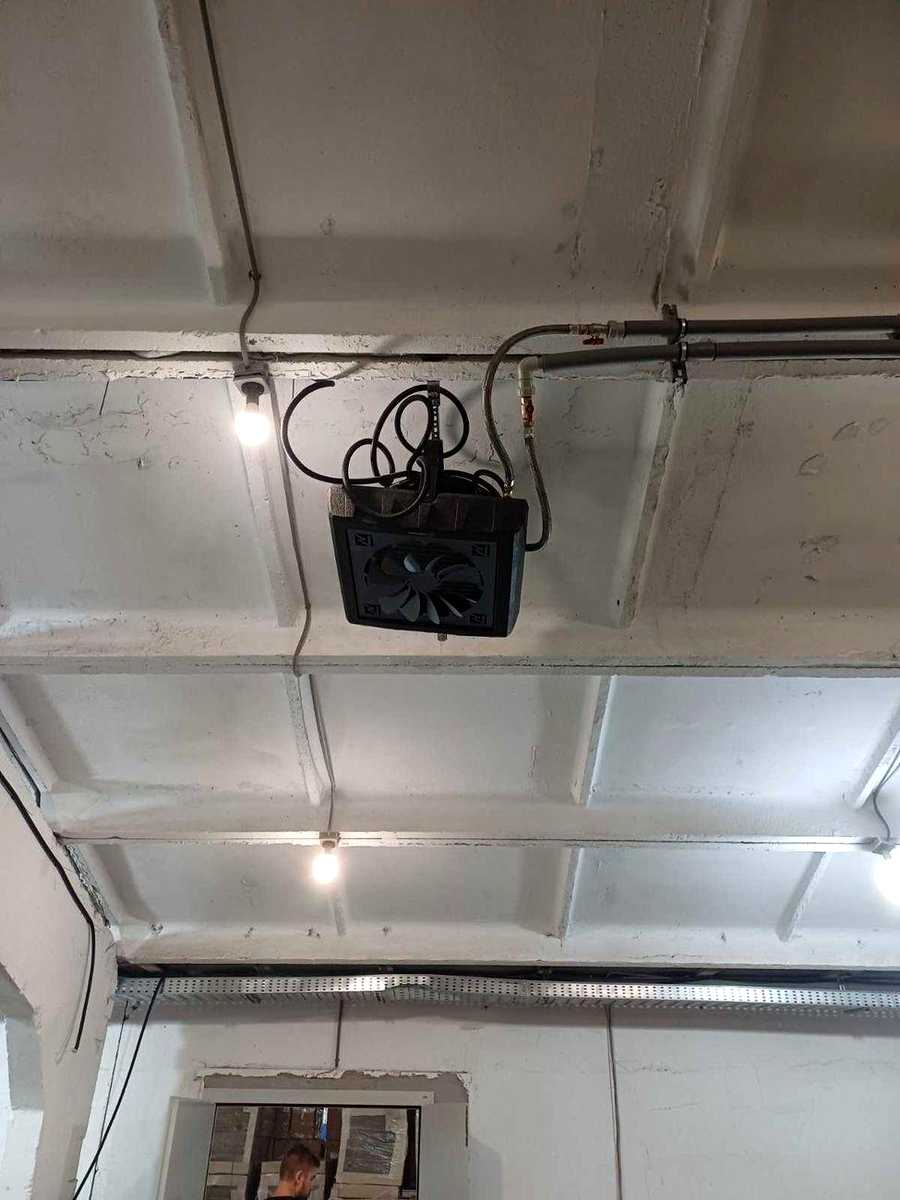 1878308939205835