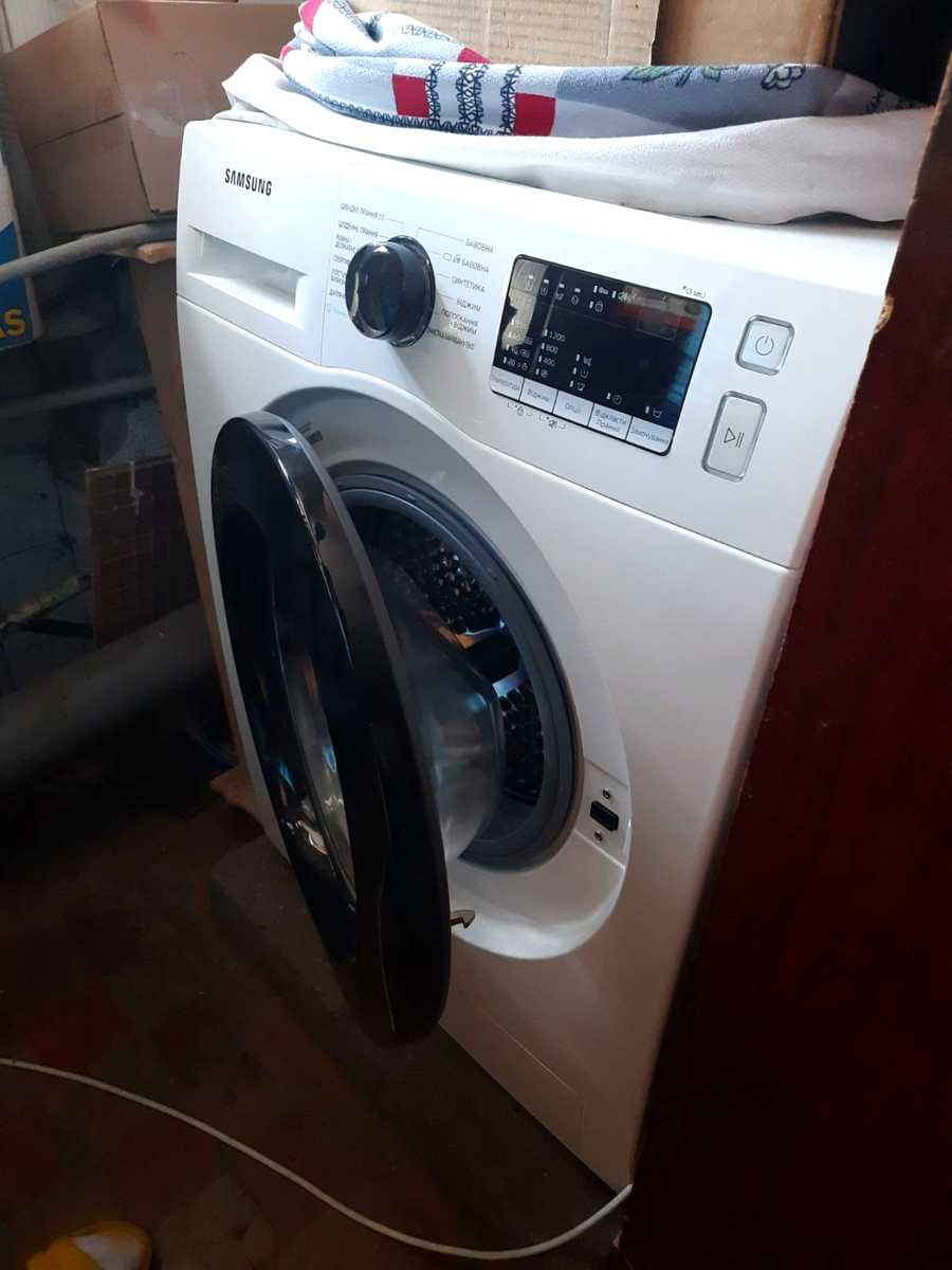 1878309586749904