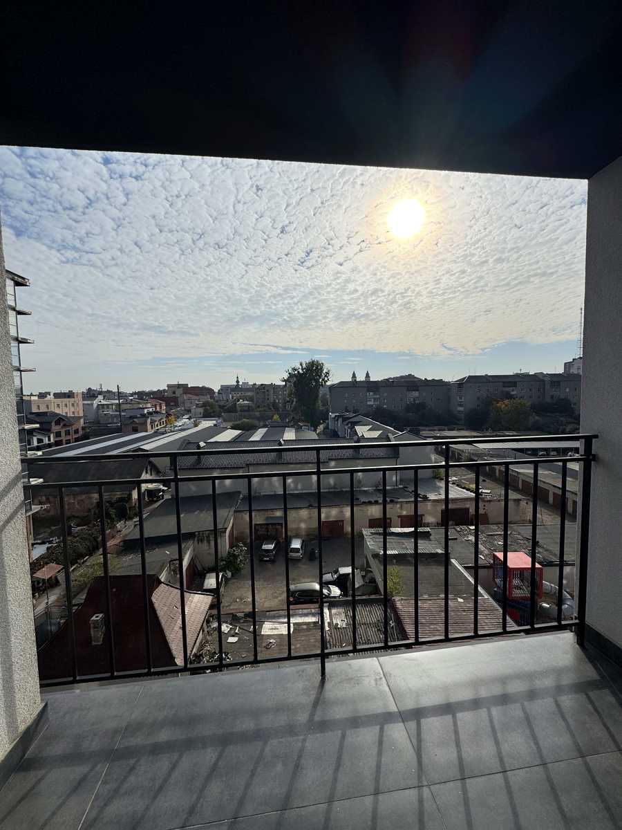 1878309592577815