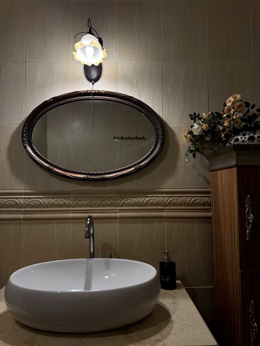 1878309694919744