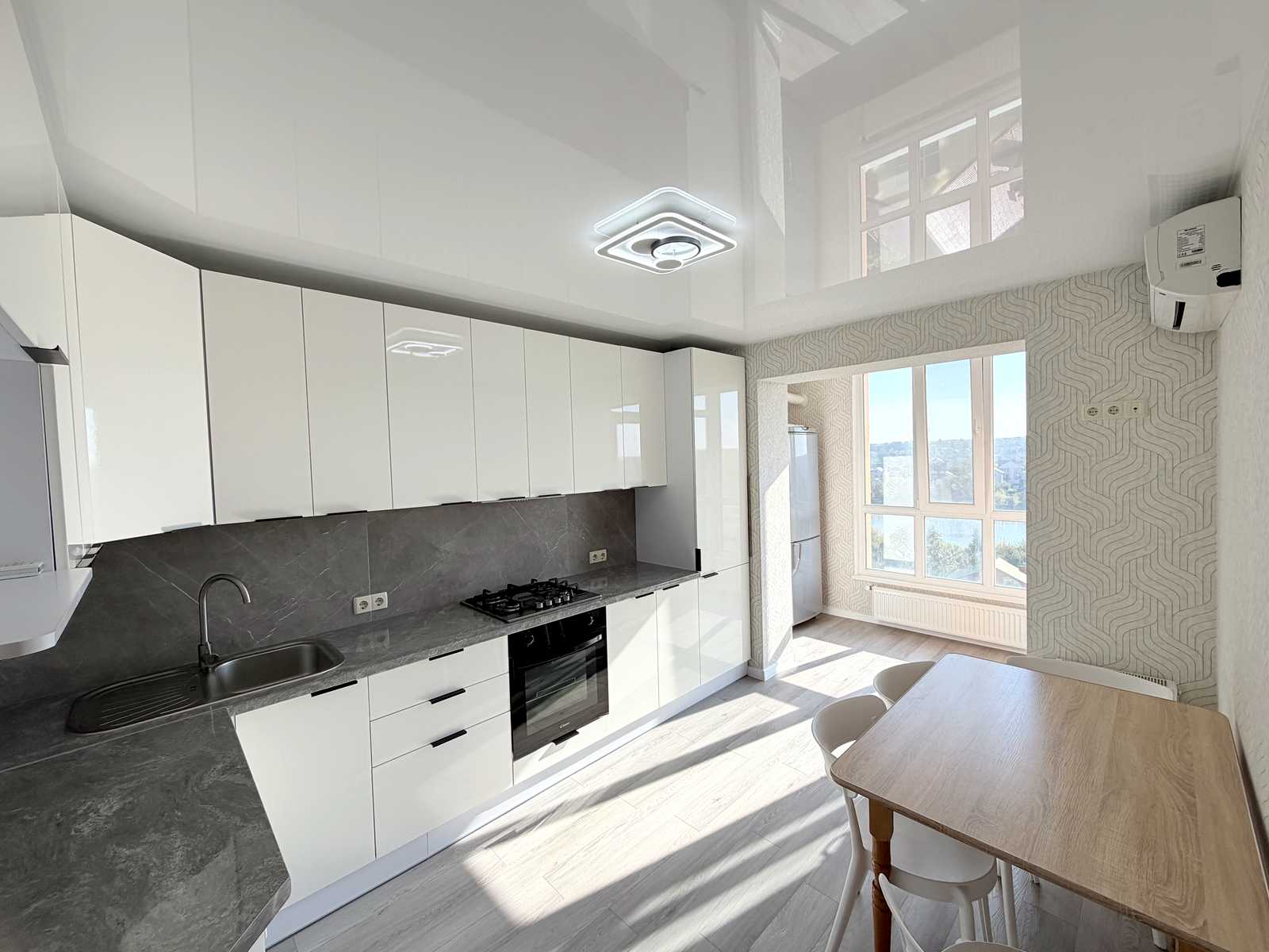 1878313500864695
