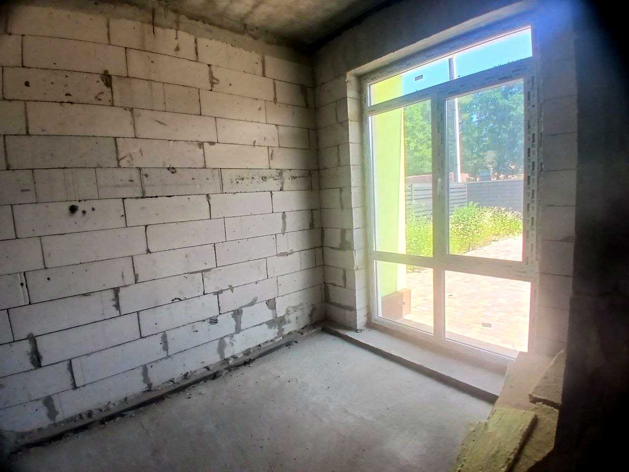 1878322673704665