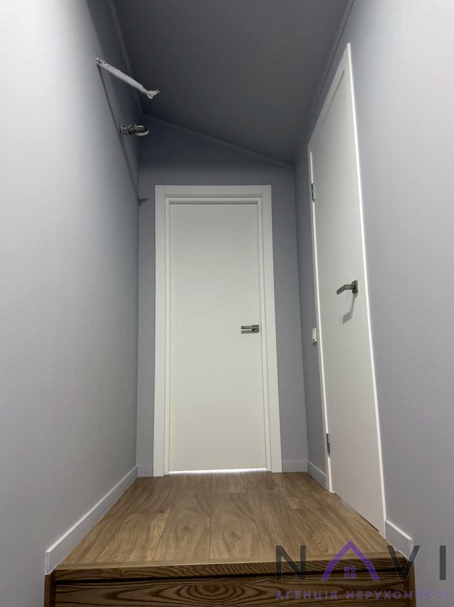 1878327595897504