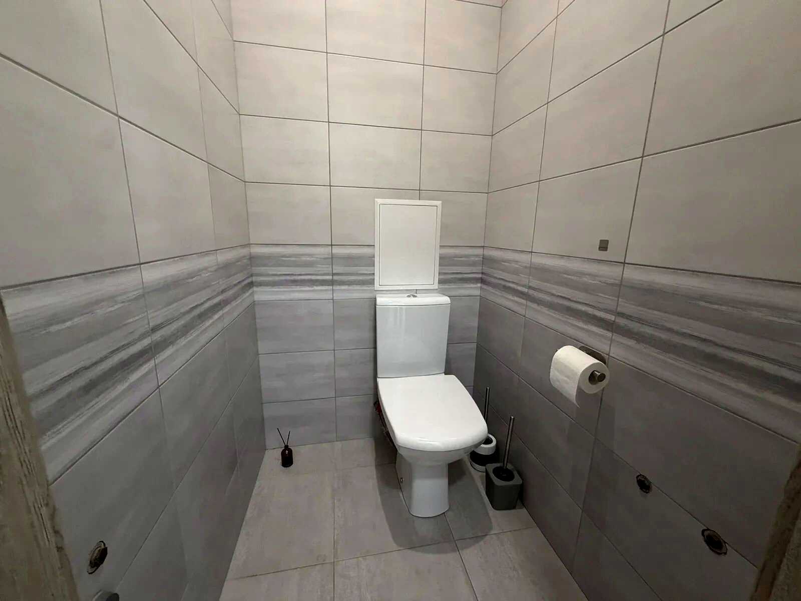 1878329476232305