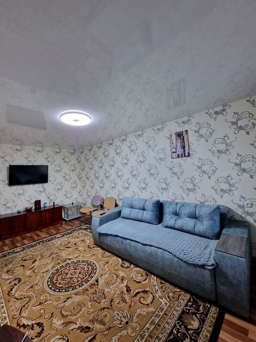1878370103625393