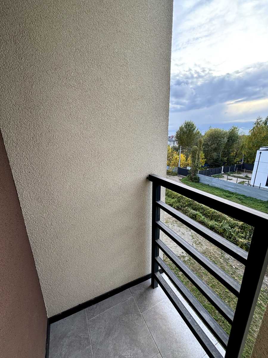 1878370595203279