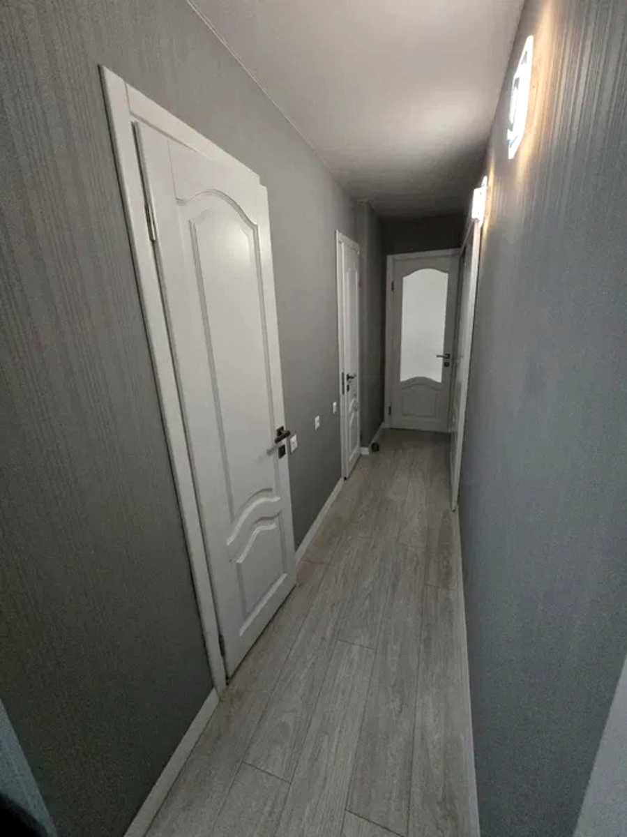 1878372942069936