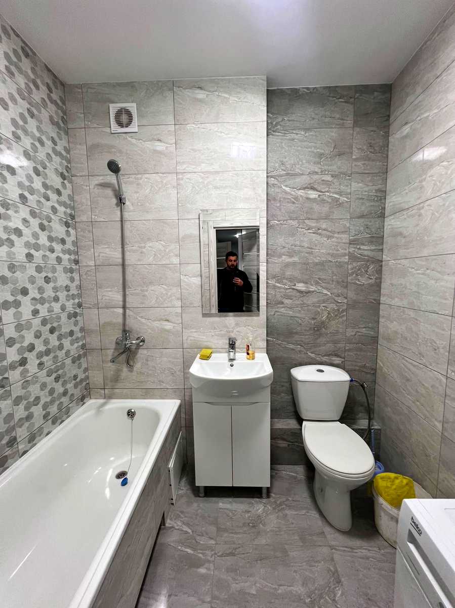 1878373086329105