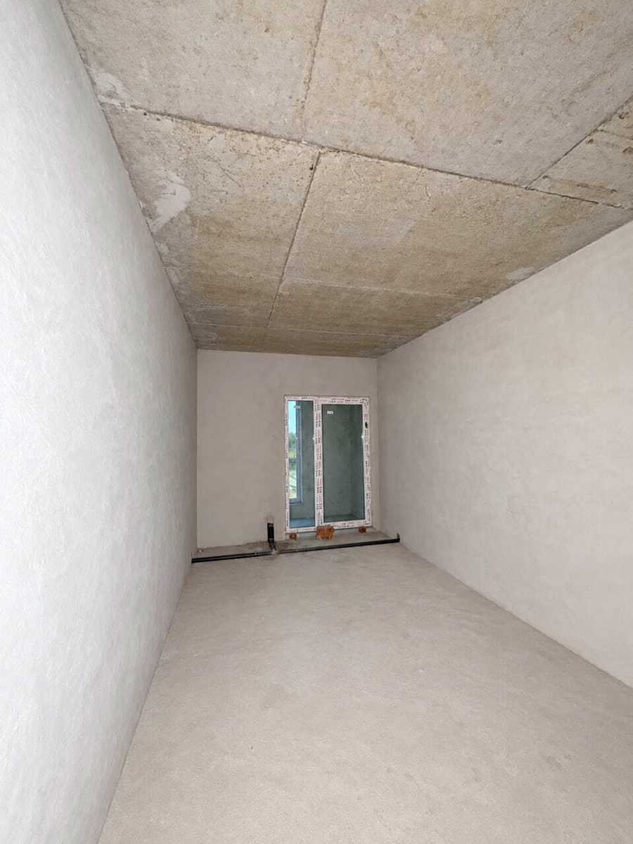 1878374402125658