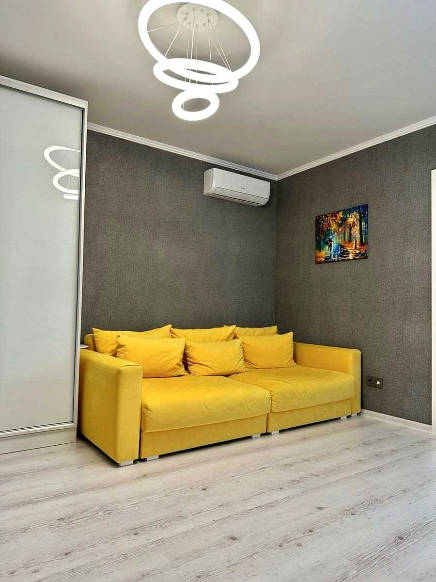 1878375245462858