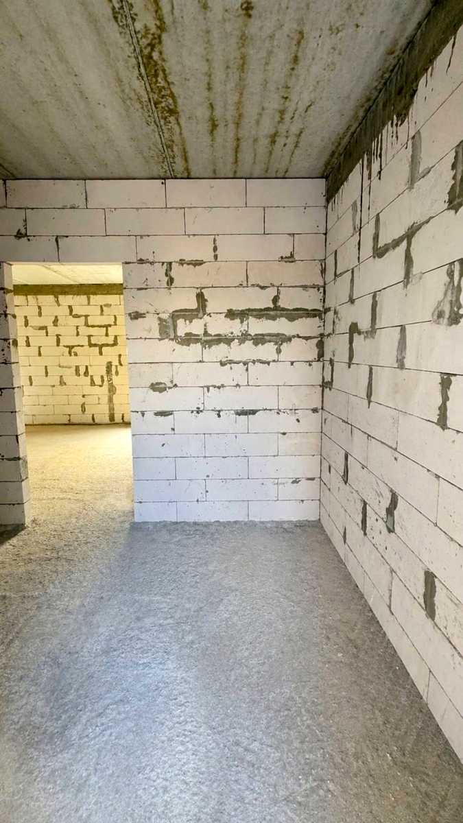 1878376784150112