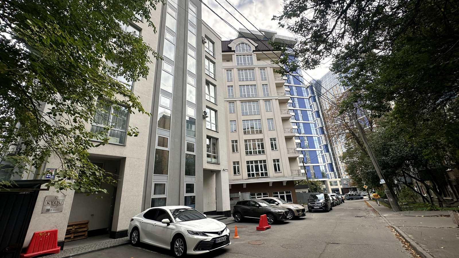 1878378482559782