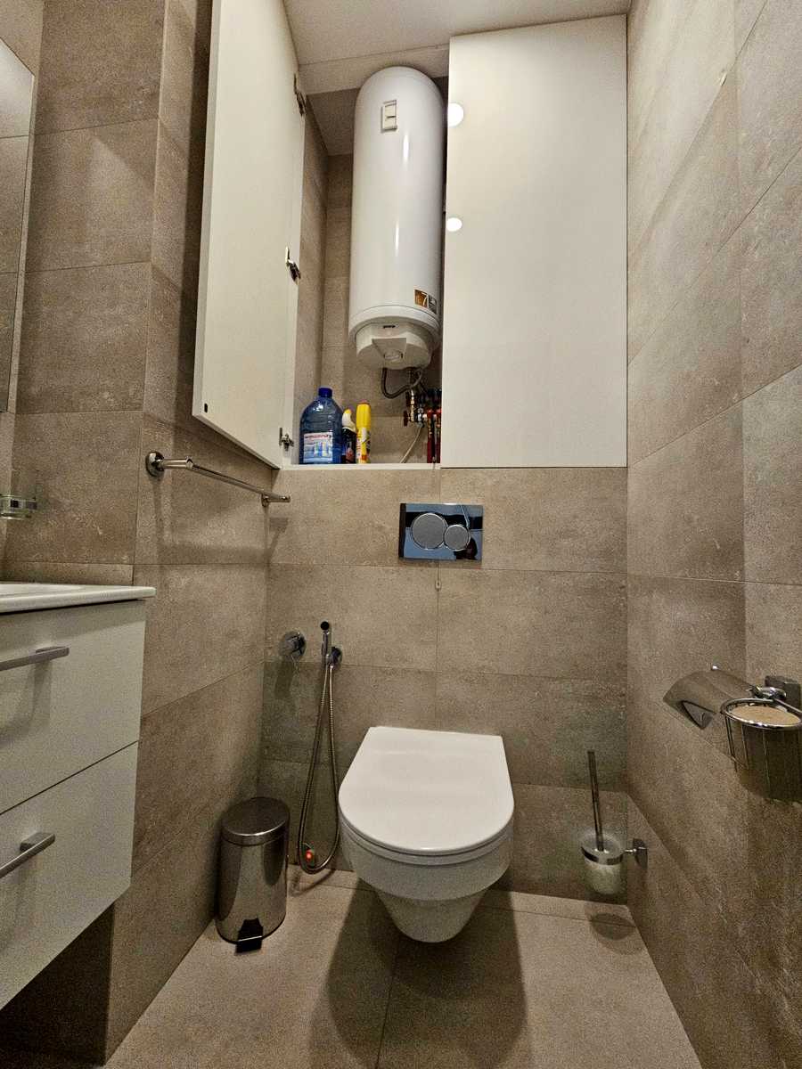 1878378594109056