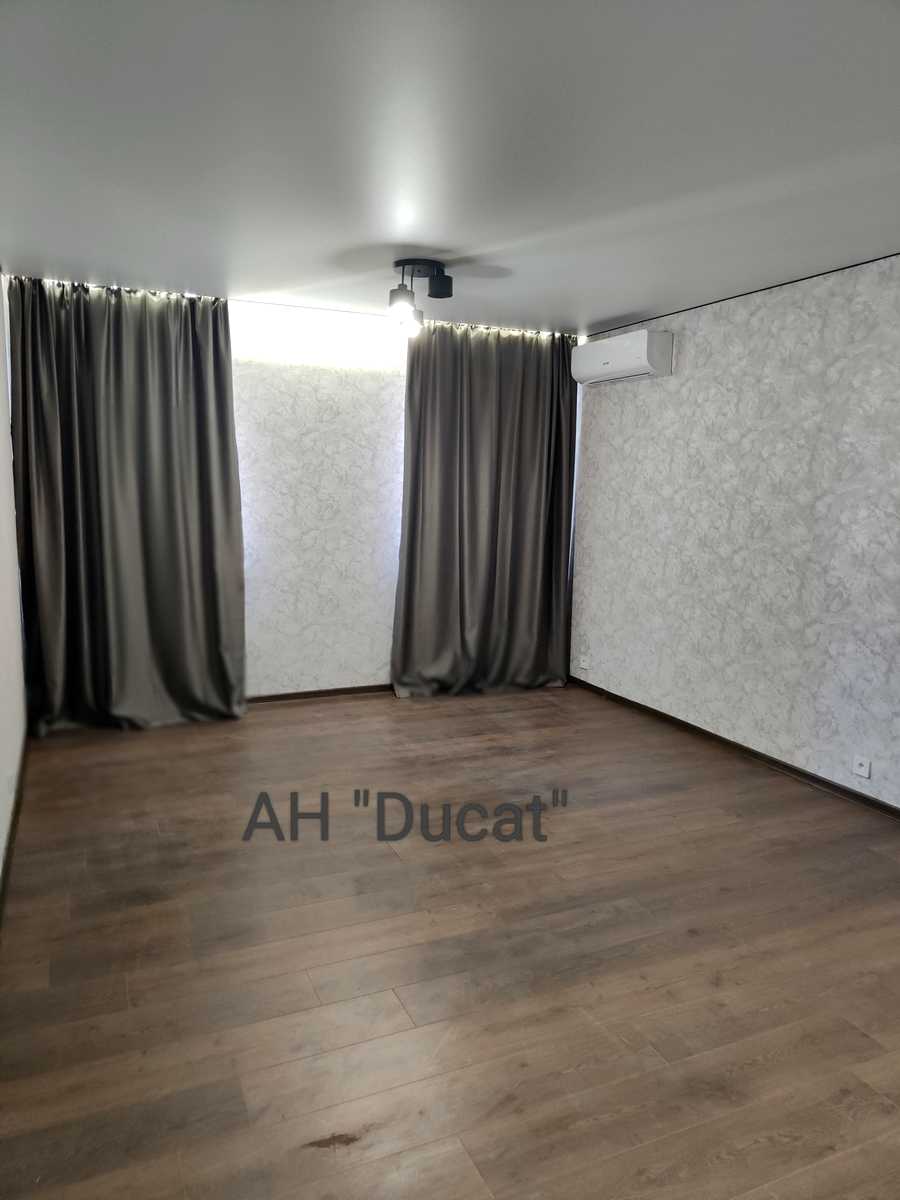 1878378818379982