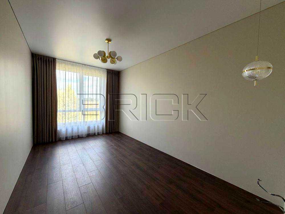 1878378940219955