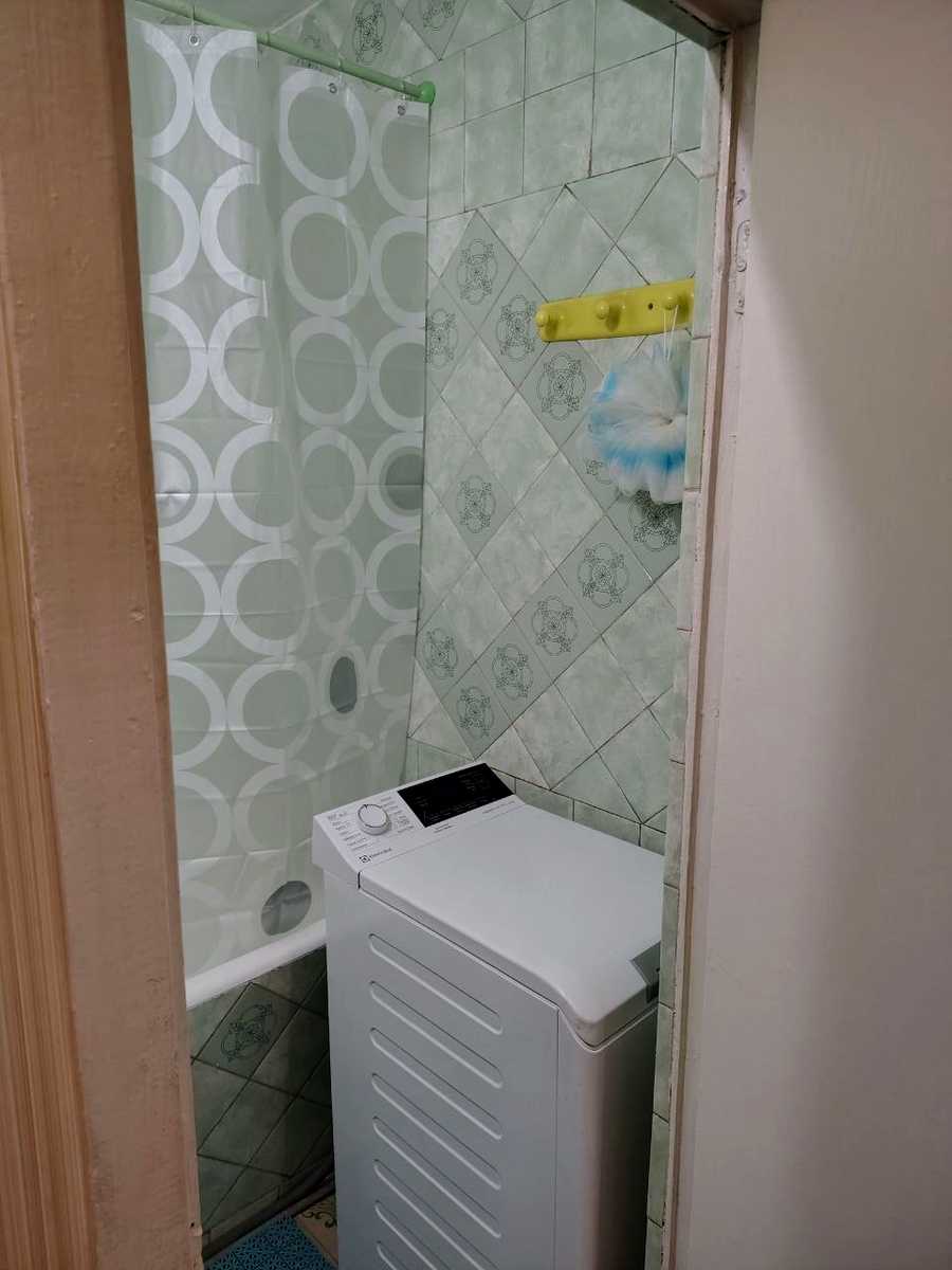 1878379266903159