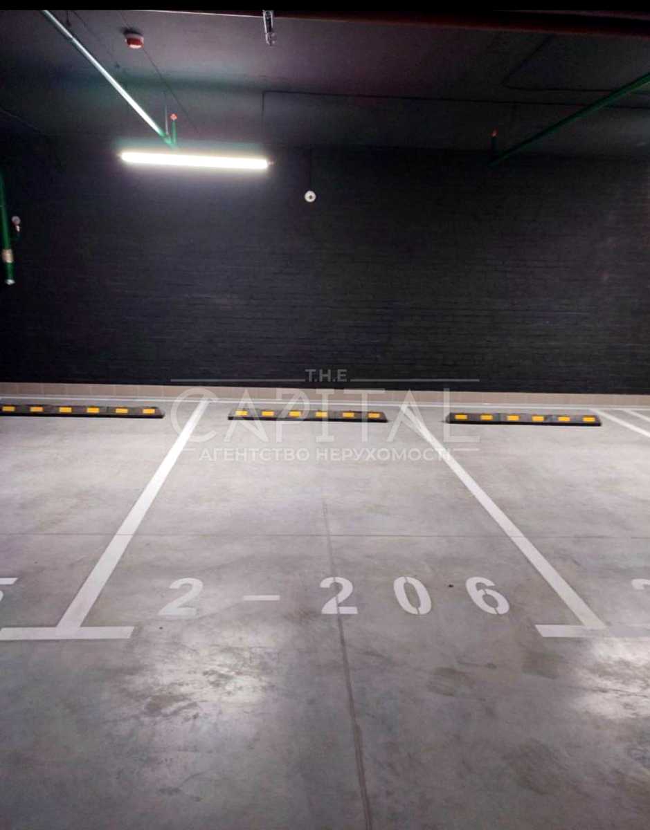1878379615406342