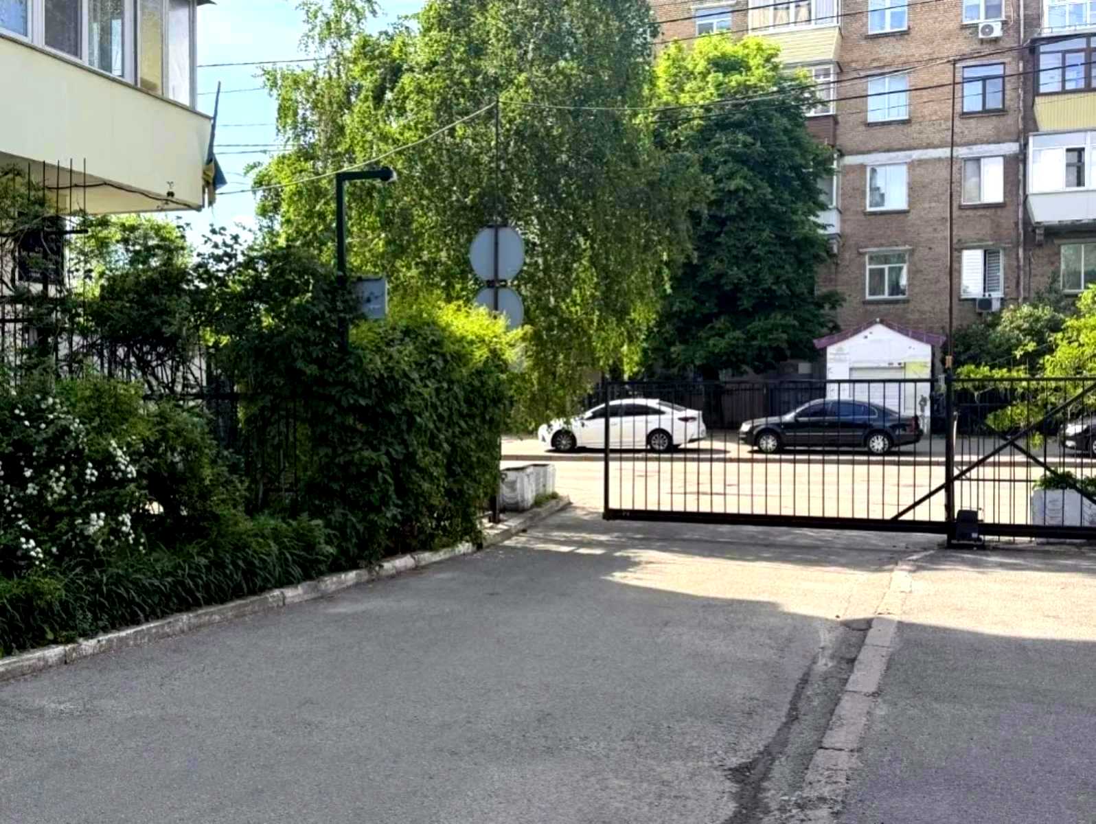 1878380711054095