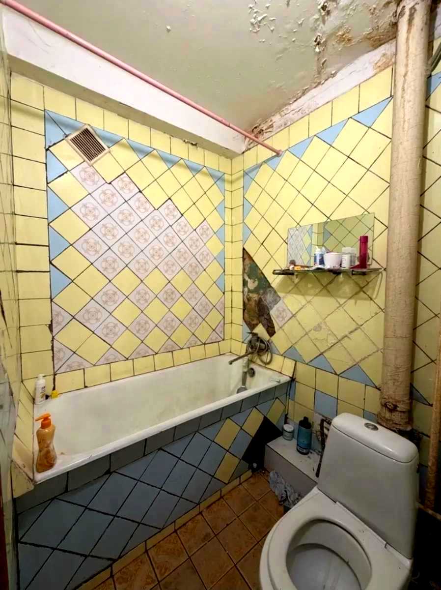 1878380712406057
