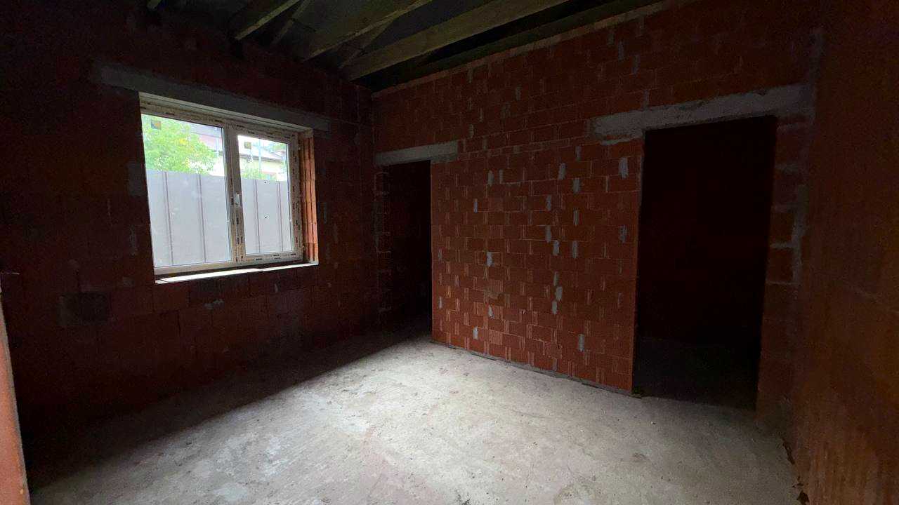 1878380878342186