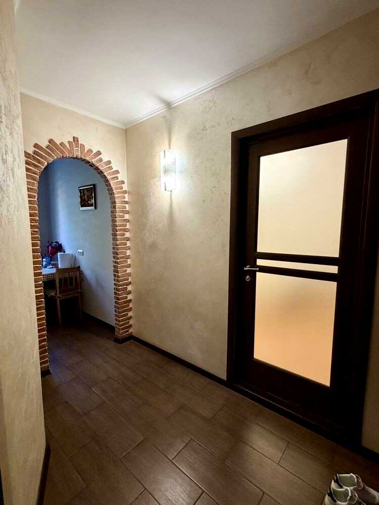 1878381316731100