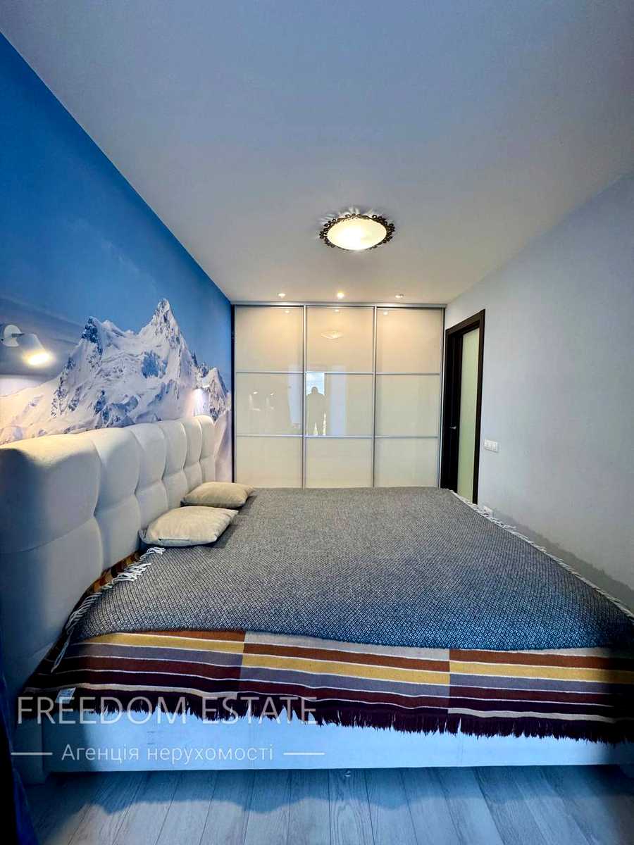 1878382392399470