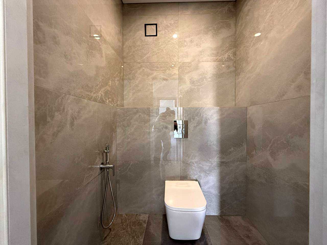1878382538987799