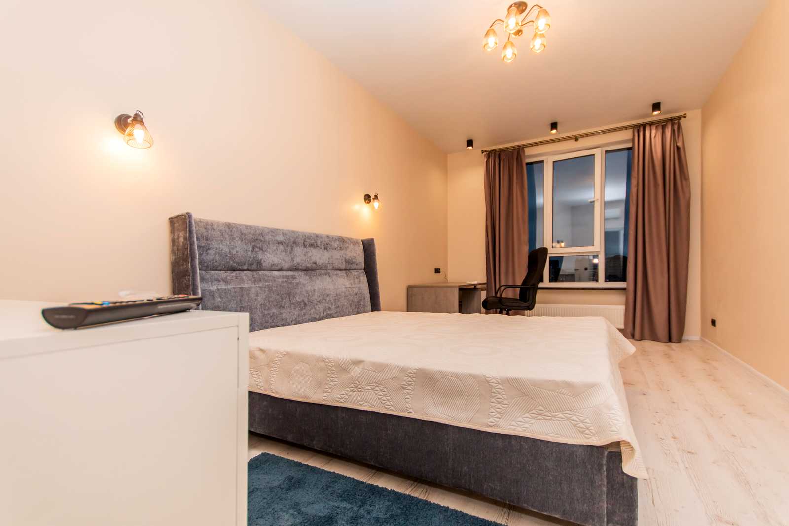 1878382573321545