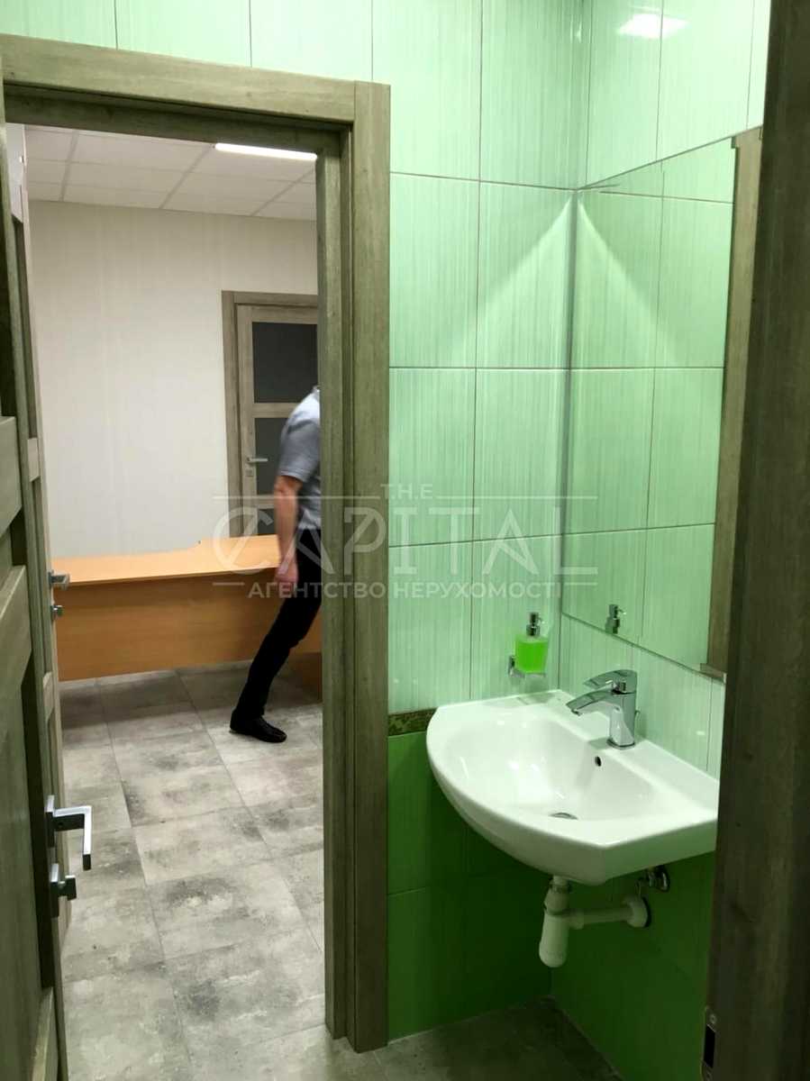 1878383118952357