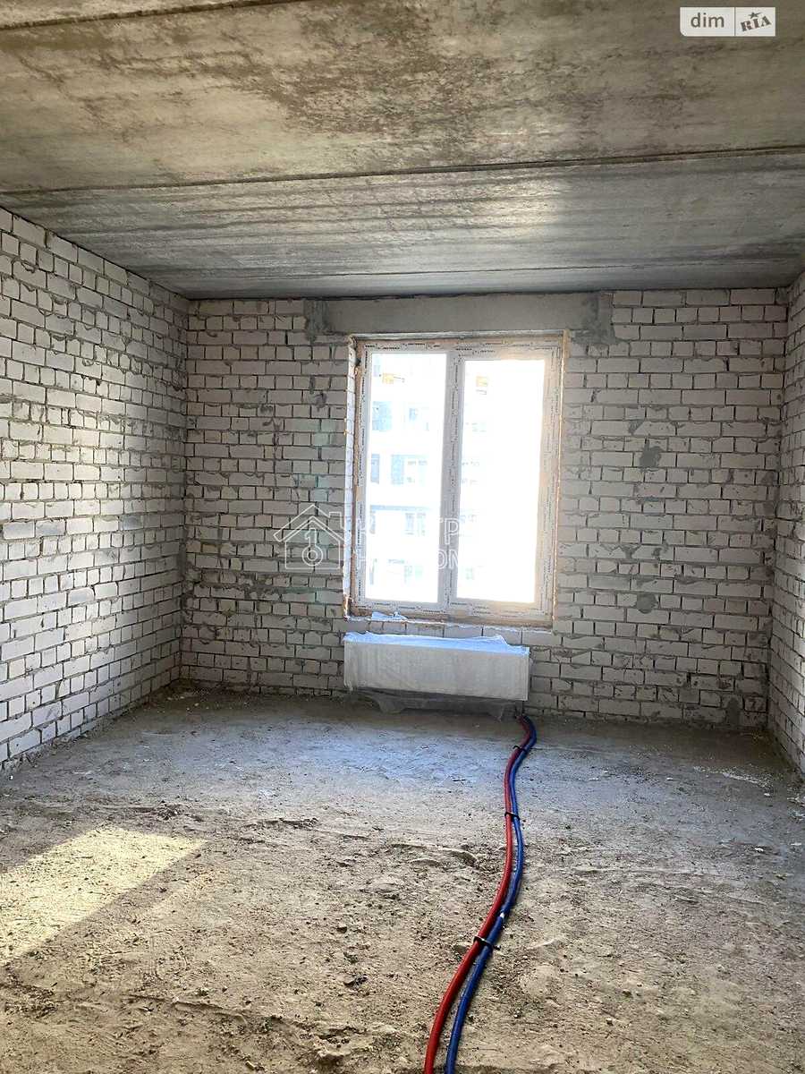 1878383195913307