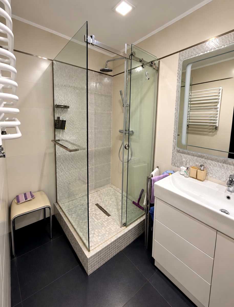 1878383544453899