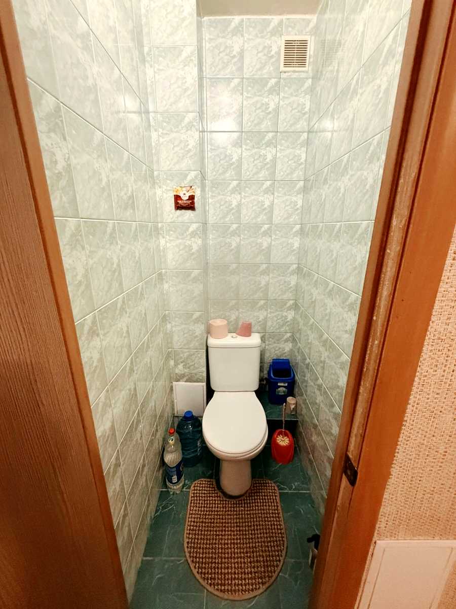 1878383850560274