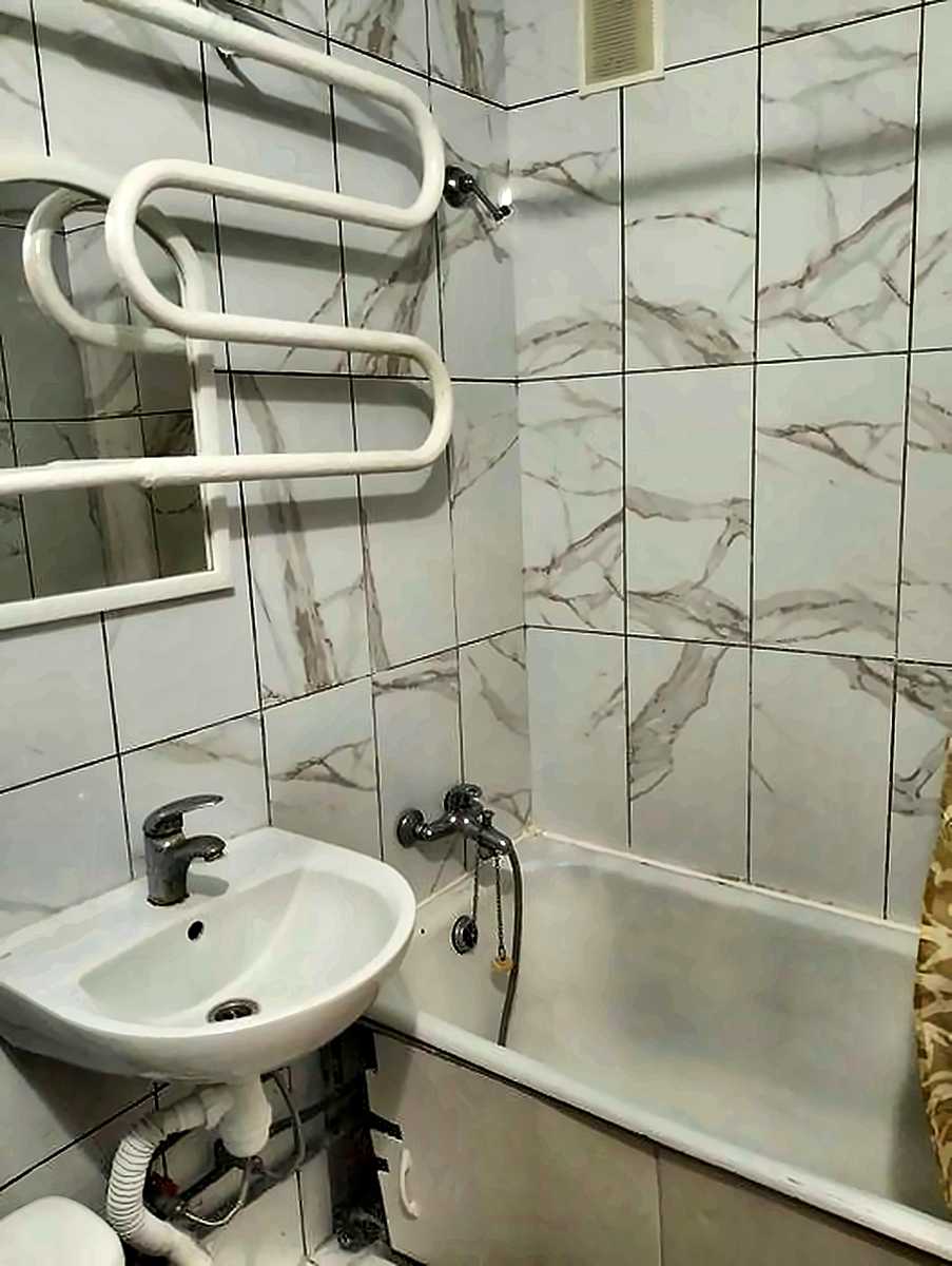 1878383857460632
