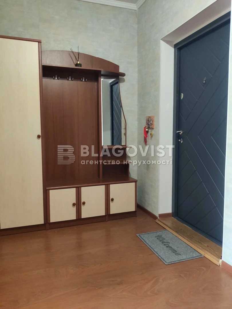 1878384363902819