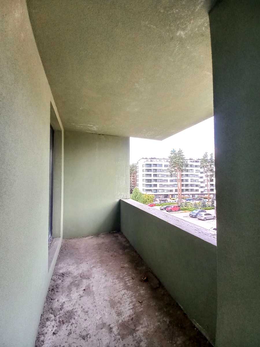 1878385244880643