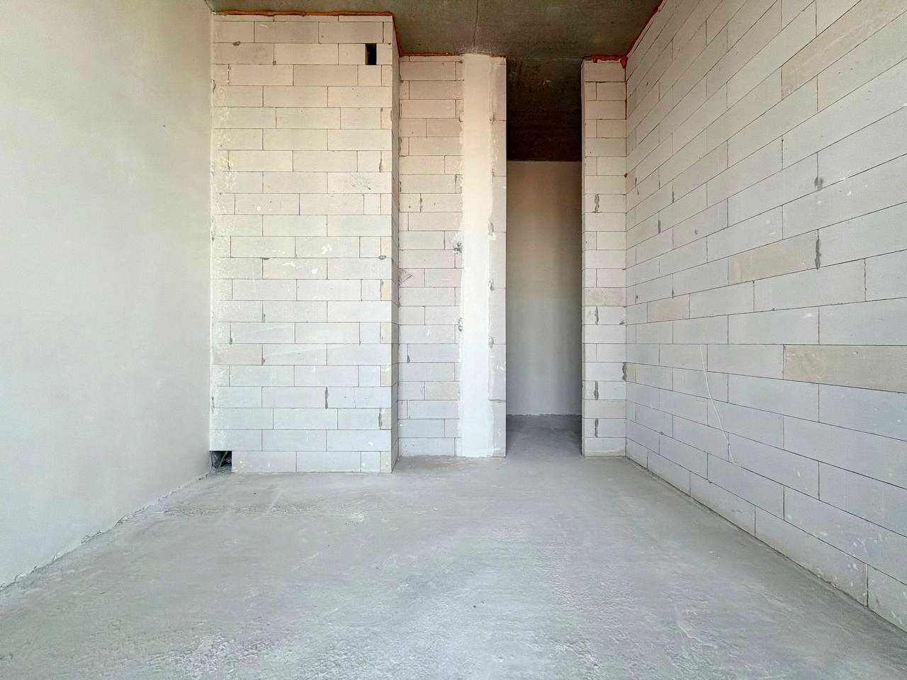 1878385572118024