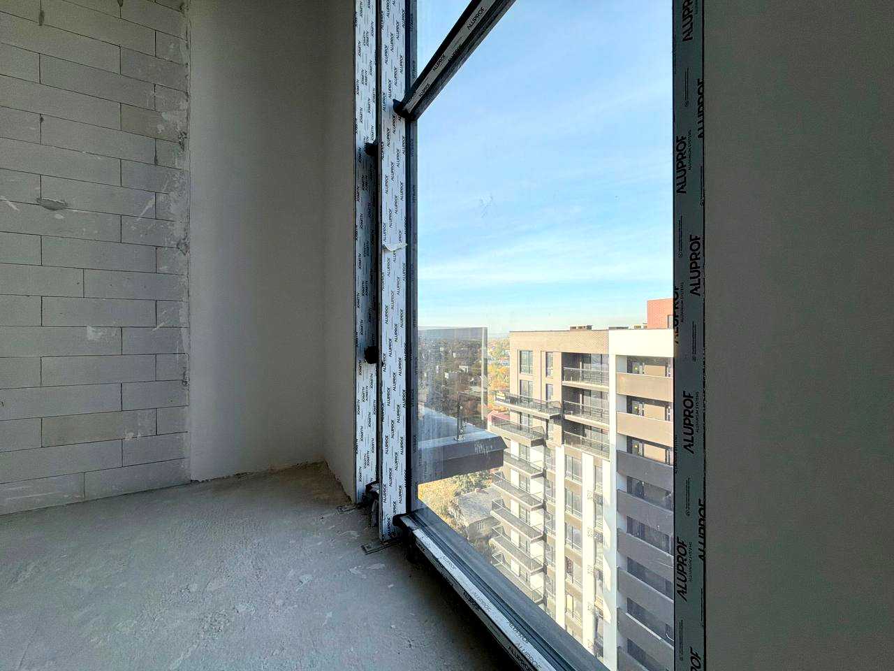 1878385573016956
