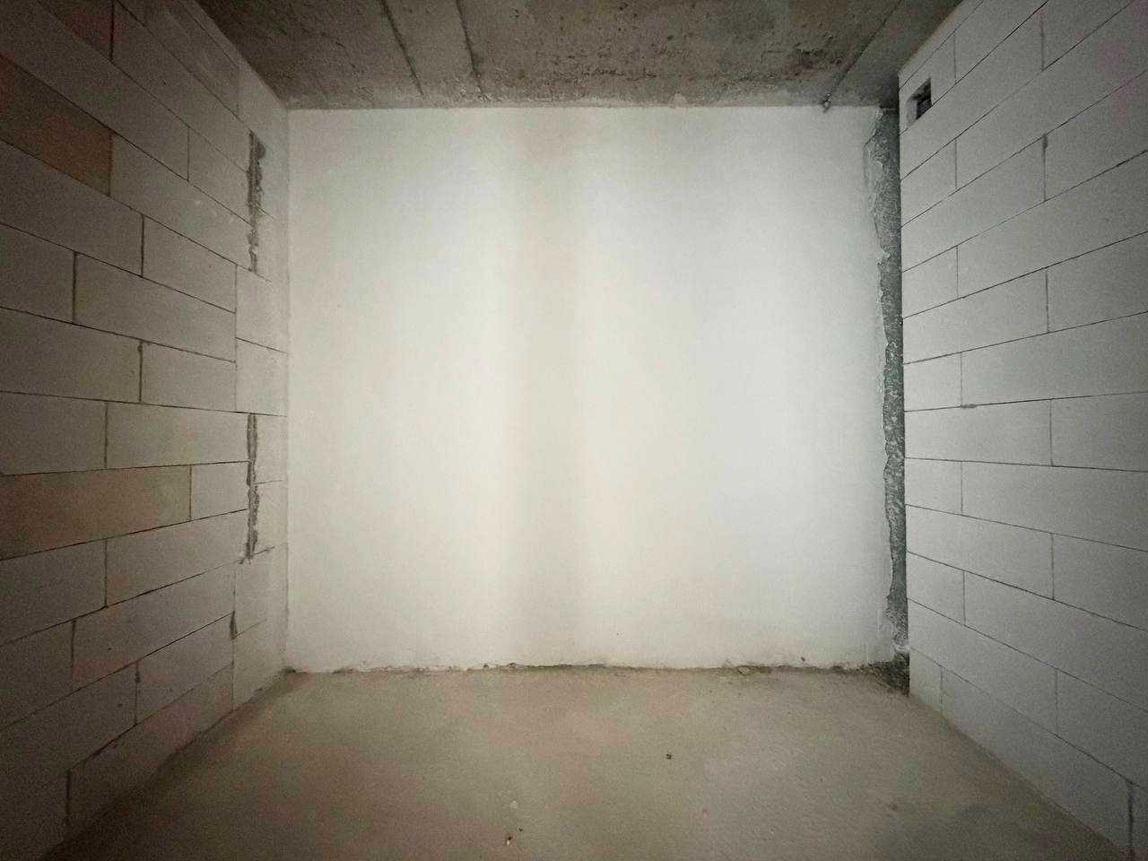 1878385574330519