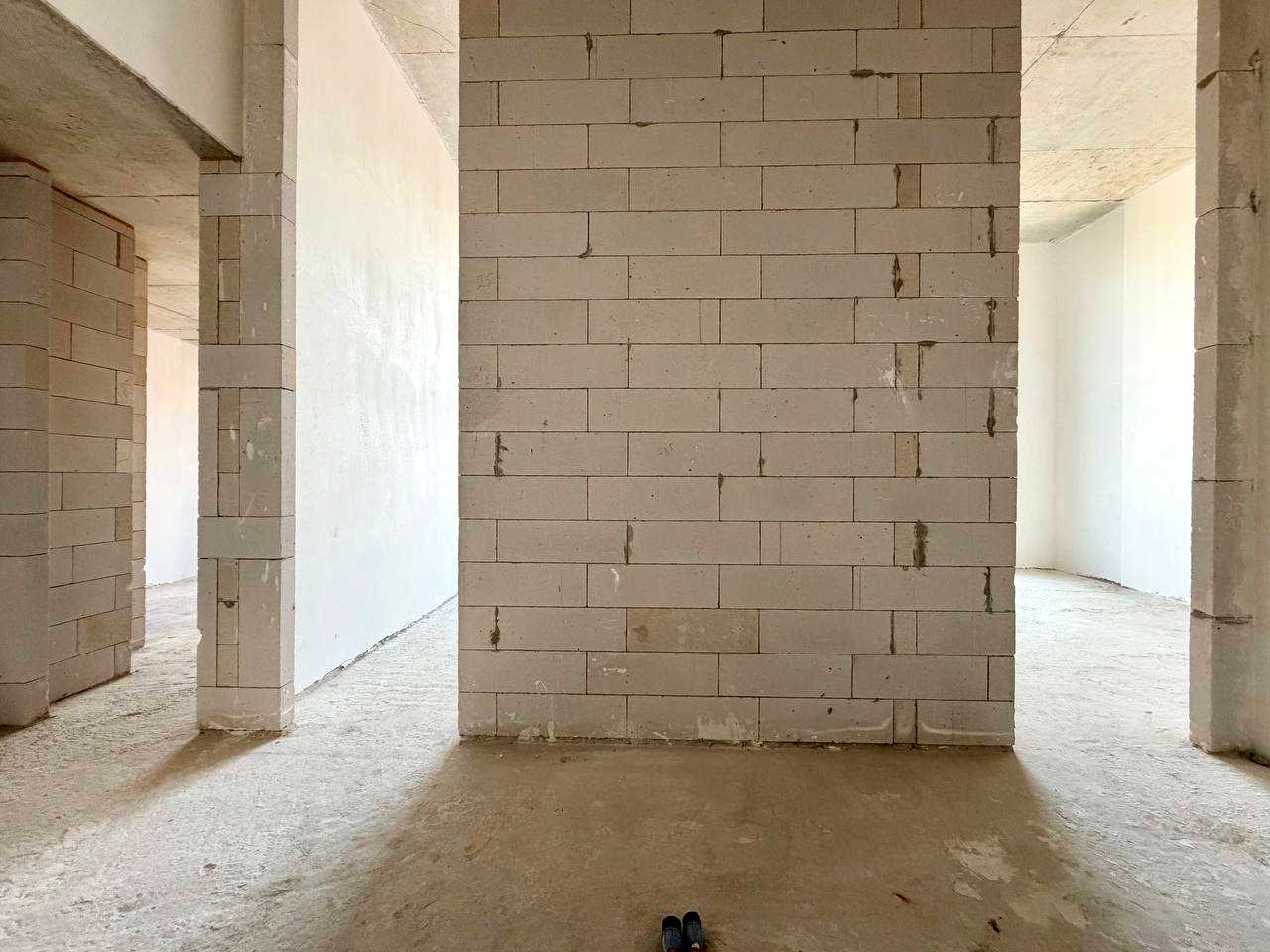 1878385574443867