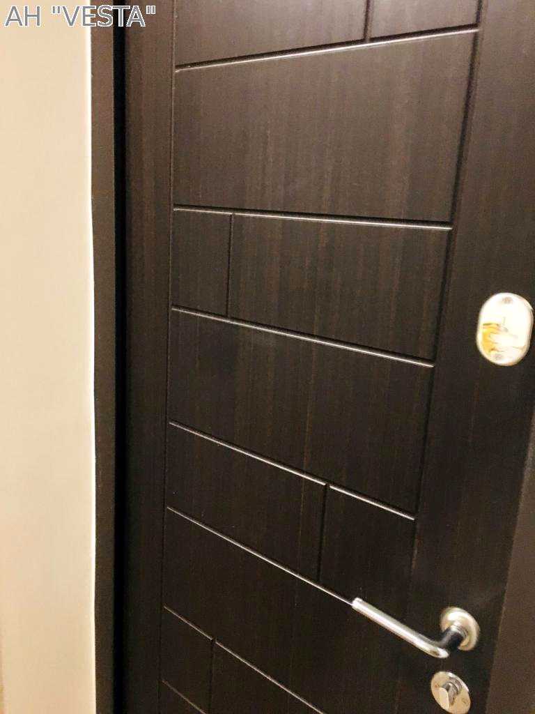 1878385728331875