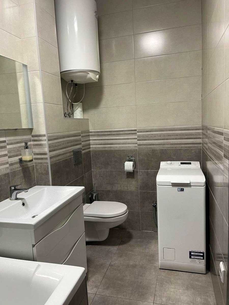 1878386395738830