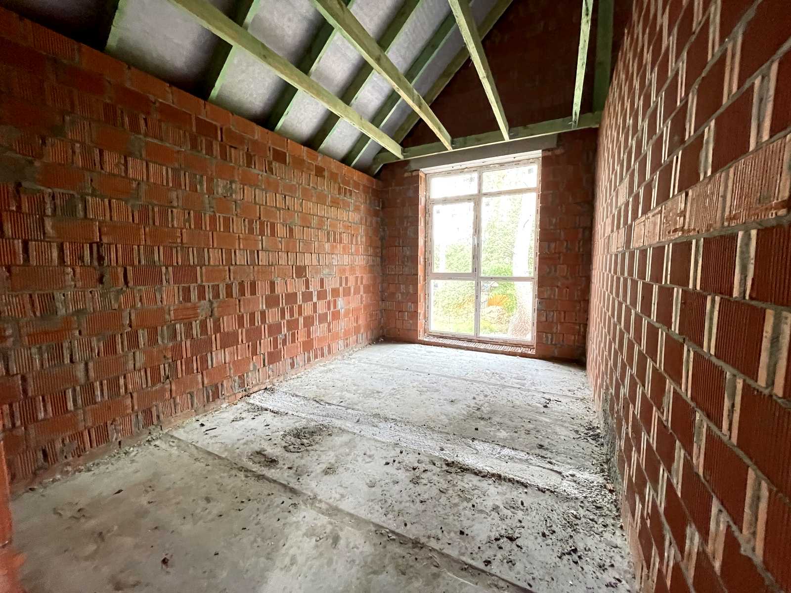 1878387080636487
