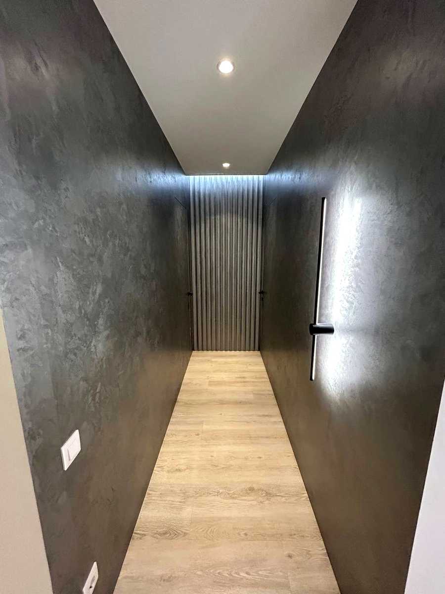 1878387670944298