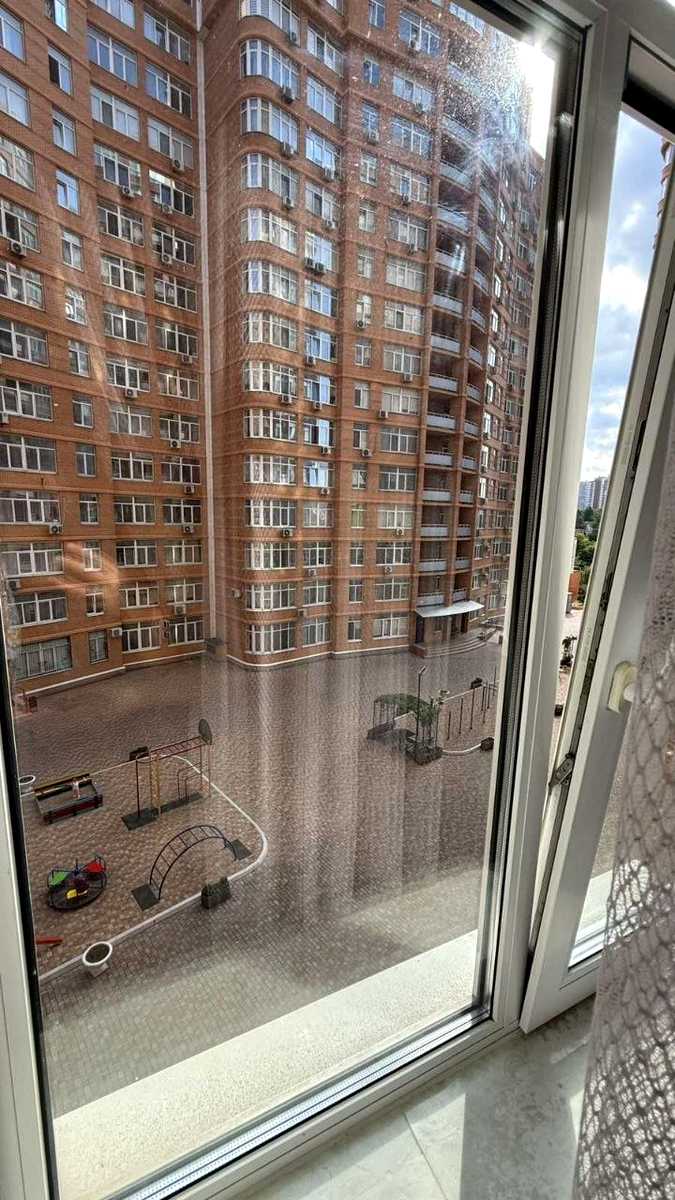 1878388671935243