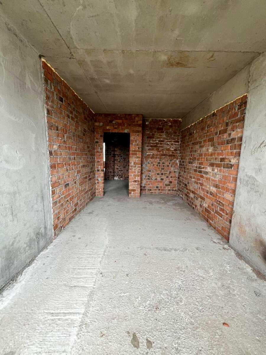 1878388798930989
