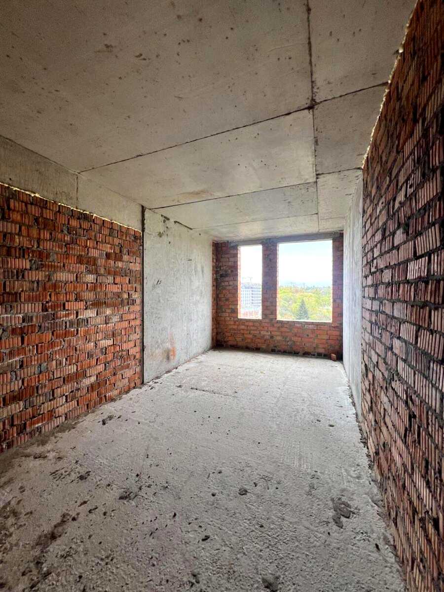 1878388798982223