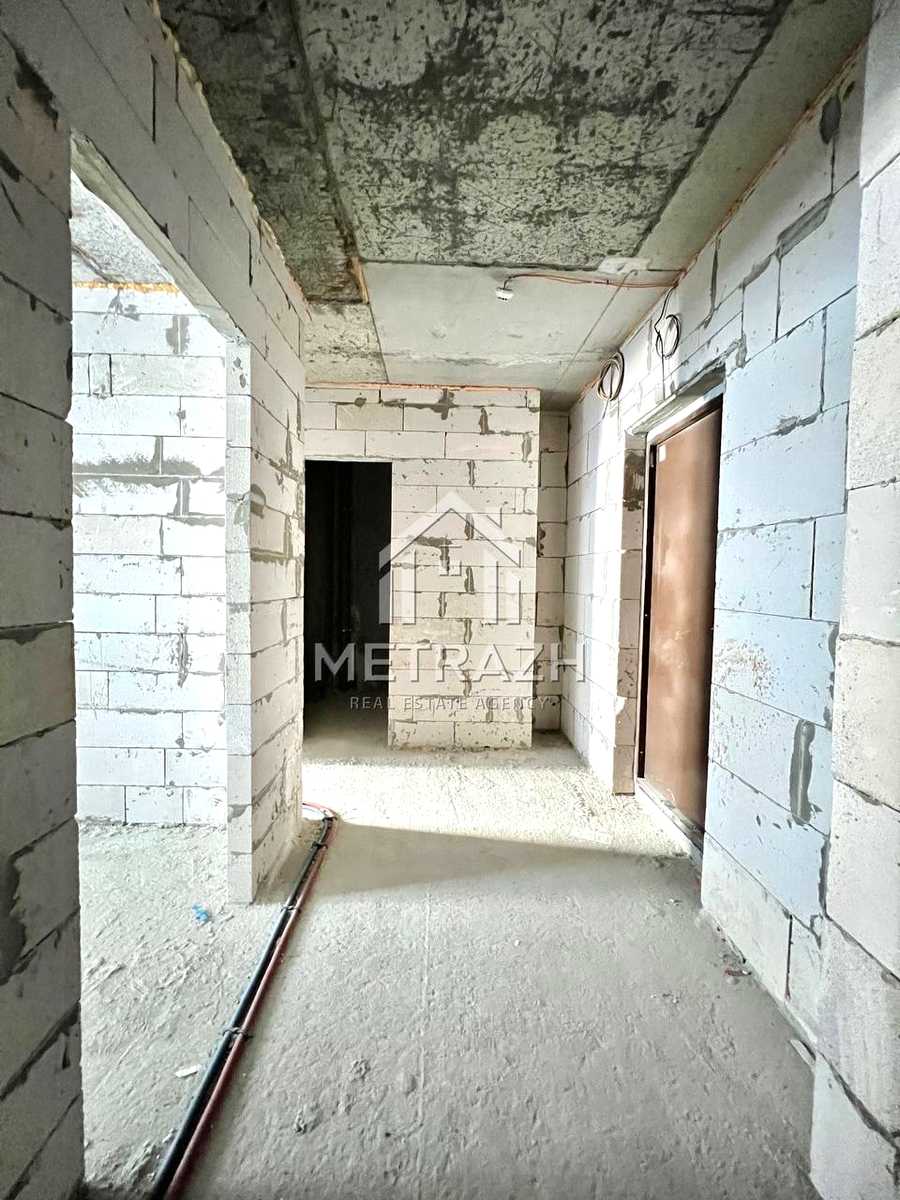 1878389475916371